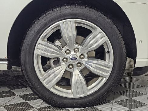 Used 2024 Ford Expedition Max Platinum image 9