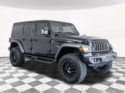 Used 2025 Jeep Wrangler Unlimited Sport AWD/4WD image 19