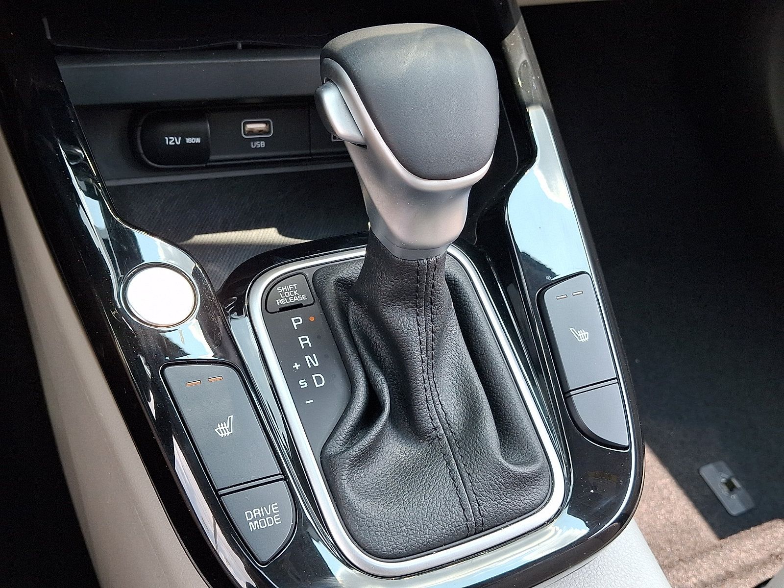 Certified 2024 Kia Soul EX FWD image 14