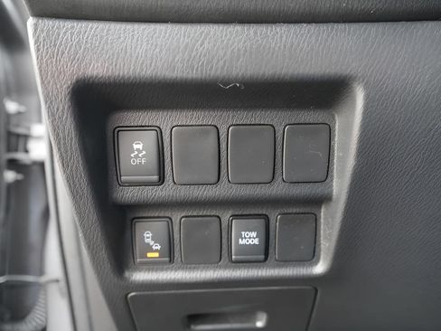 Used 2019 Nissan Pathfinder SV AWD/4WD image 27