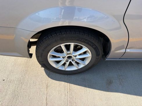 Used 2018 Dodge Grand Caravan SXT FWD image 11