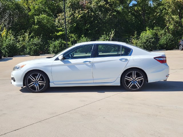 Used 2017 Honda Accord Sport Special Edition image 4