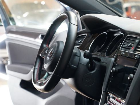 Used 2018 Volkswagen GTI SE FWD image 56