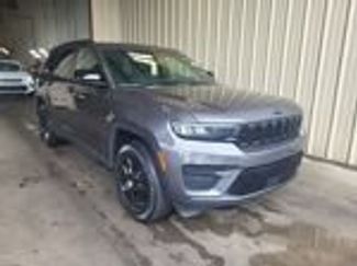 Used 2024 Jeep Grand Cherokee Altitude AWD/4WD video 1