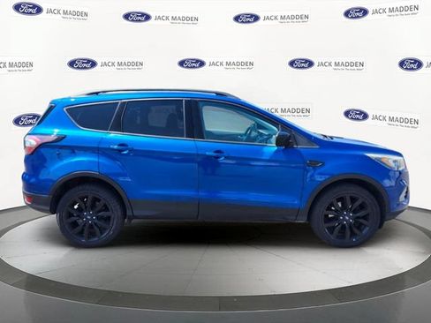 Certified 2017 Ford Escape SE w/ SE Sport Appearance Package AWD/4WD image 6