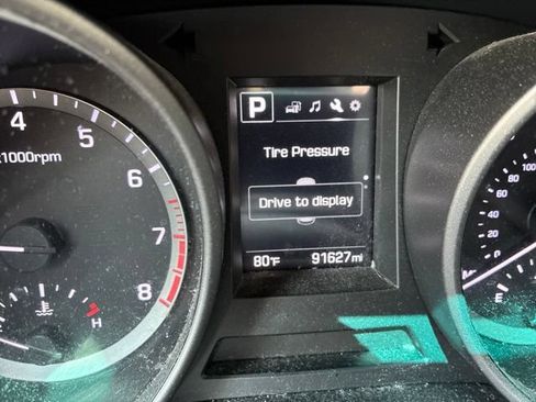 Used 2018 Hyundai Santa Fe Sport w/ 2.4L Value Package 02 AWD/4WD image 8