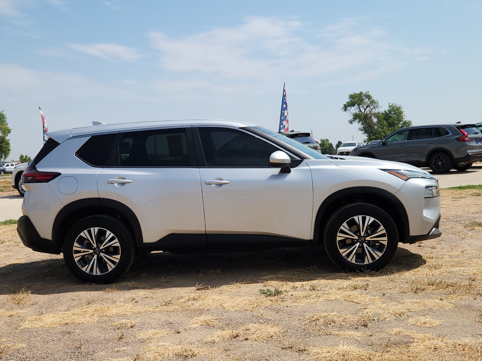 Used 2023 Nissan Rogue SV AWD/4WD image 6