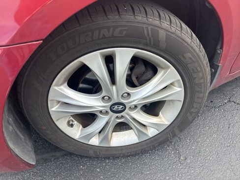 Used 2013 Hyundai Sonata Limited w/ Premium Pkg image 2