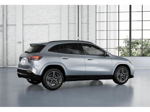 New 2025 Mercedes-Benz GLA 250 4MATIC image 19
