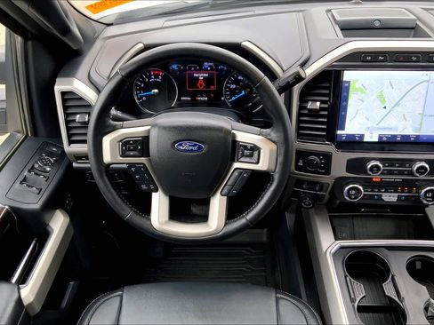 Certified 2022 Ford F350 Lariat w/ Lariat Ultimate Package image 6