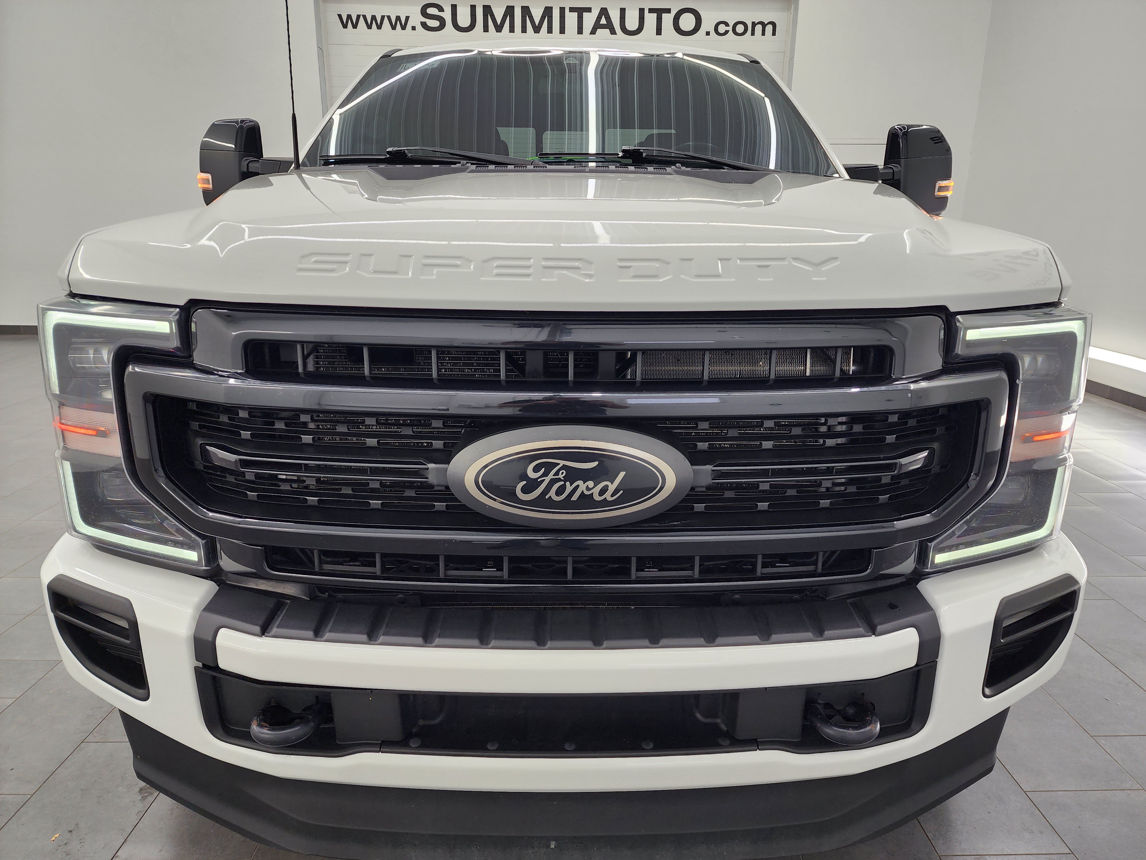 Used 2022 Ford F350 Lariat w/ Black Appearance Package AWD/4WD image 22