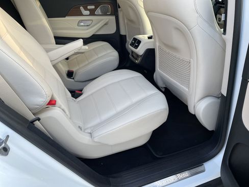 Certified 2024 Mercedes-Benz GLS 450 4MATIC image 46