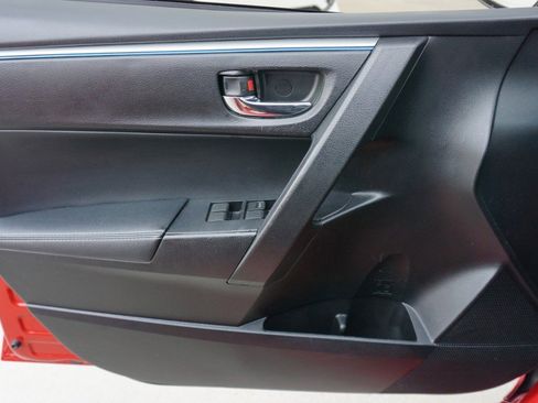 Used 2016 Toyota Corolla S image 21