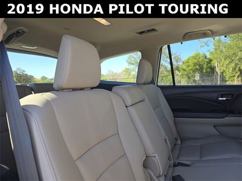 Used 2019 Honda Pilot Touring image 14