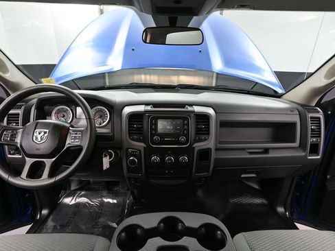 Used 2018 RAM 1500 Express image 25