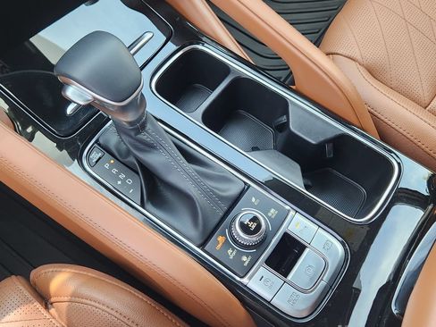 Certified 2025 Kia Telluride SX X-Line AWD/4WD image 19
