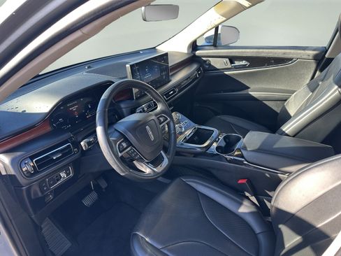 Certified 2022 Lincoln Nautilus Reserve w/ Equipment Group 201A image 9