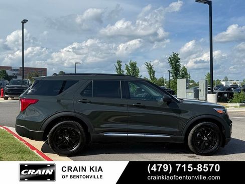 Used 2023 Ford Explorer XLT RWD image 8