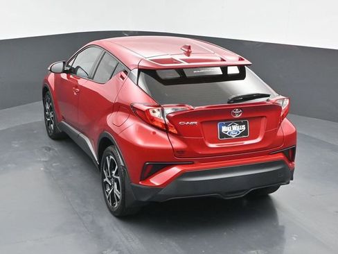 Used 2022 Toyota C-HR XLE image 13