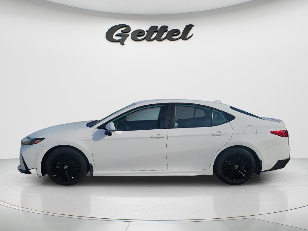 Used 2026 Toyota Camry SE FWD image 8