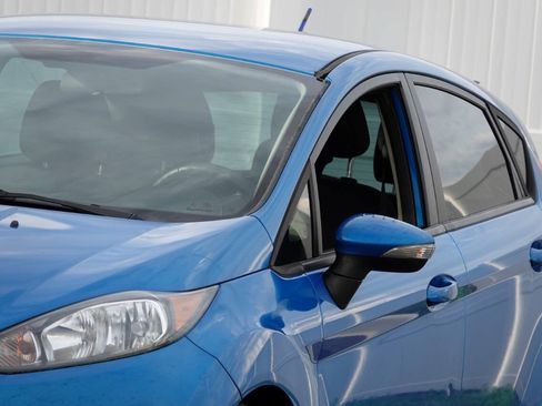 Used 2014 Ford Fiesta SE w/ Equipment Group 201A FWD image 9