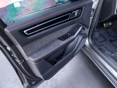 Certified 2023 Porsche Cayenne GTS AWD/4WD image 16