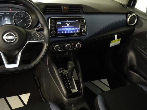 New 2025 Nissan Versa SV w/ Trunk Package image 8