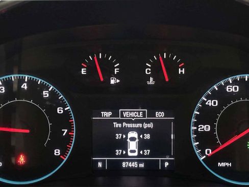Used 2021 Chevrolet Malibu LT FWD image 35
