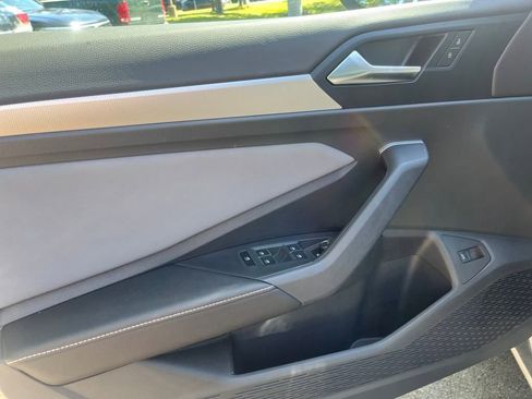 New 2025 Volkswagen Jetta SE image 8