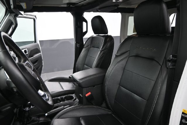 Used 2023 Jeep Wrangler Unlimited Sahara w/ Cold Weather Group AWD/4WD image 11