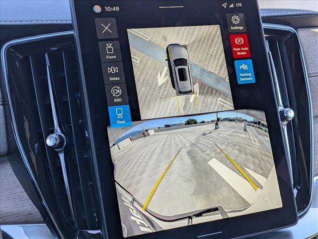 New 2026 Volvo XC90 T8 Plus w/ Protection Package Premier AWD/4WD image 14