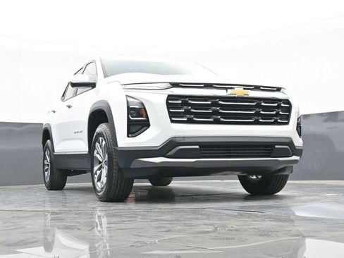 New 2026 Chevrolet Equinox LT FWD image 56