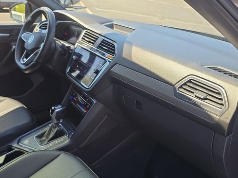 Used 2023 Volkswagen Tiguan SE R-Line image 26