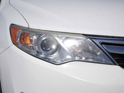 Used 2012 Toyota Camry LE FWD image 4