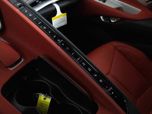 Used 2024 Chevrolet Corvette Stingray Preferred Cpe w/ Z51 Performance Package image 22