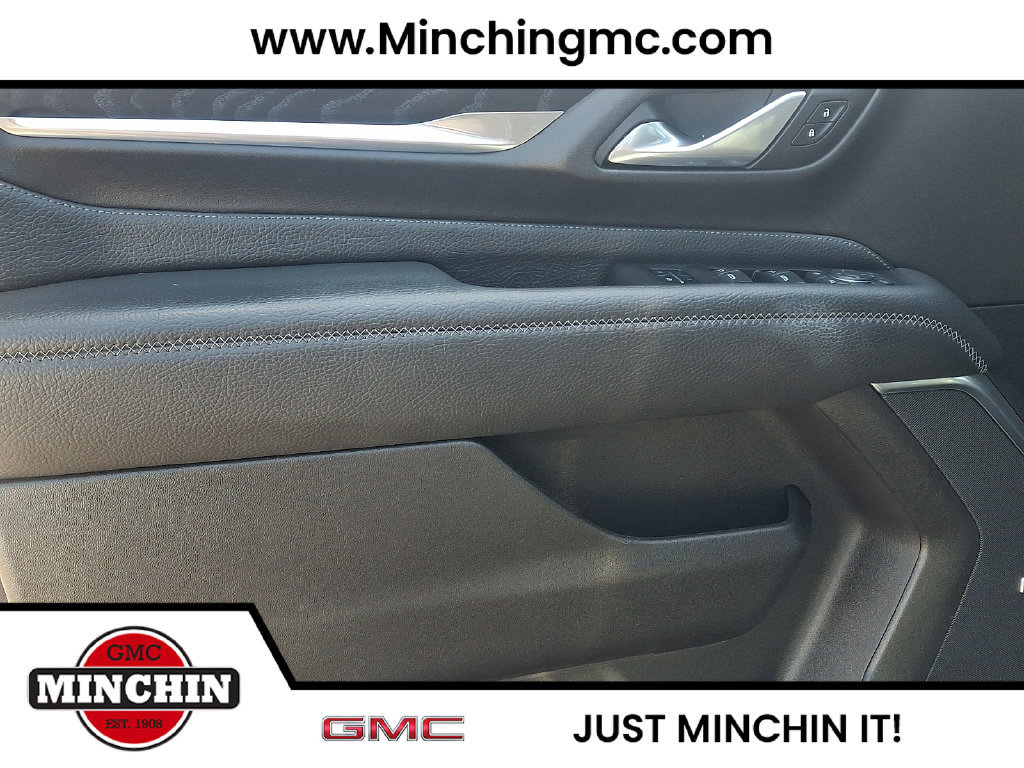 Used 2022 GMC Yukon XL Denali w/ Denali Premium Package AWD/4WD image 14