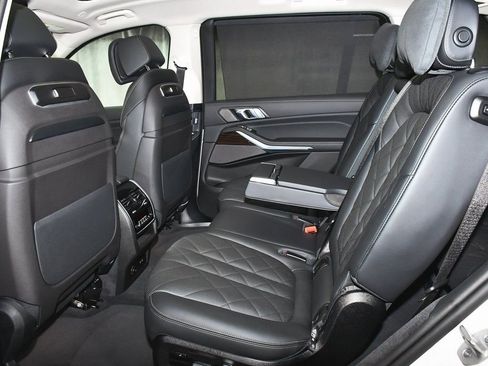 Used 2026 BMW X7 xDrive40i image 62