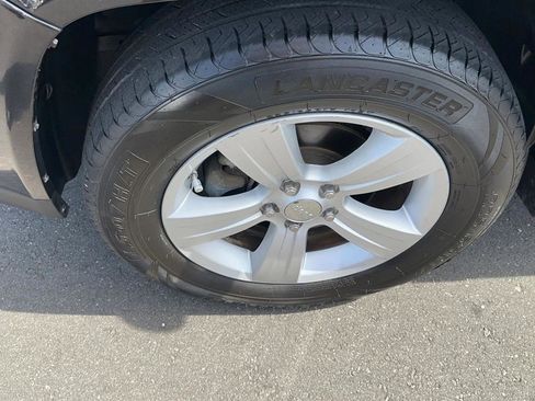 Used 2011 Jeep Compass Sport FWD image 19