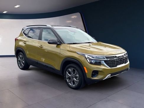 Certified 2024 Kia Seltos S AWD/4WD image 7