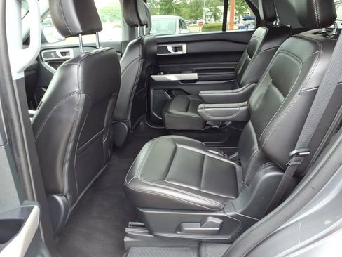 Used 2024 Ford Explorer XLT w/ Equipment Group 202A AWD/4WD image 11
