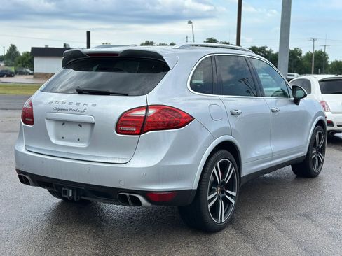 Used 2014 Porsche Cayenne Turbo S AWD/4WD image 6
