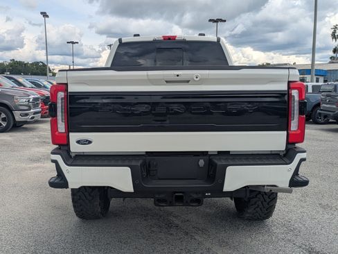 Used 2025 Ford F350 Platinum w/ FX4 Off-Road Package AWD/4WD image 5