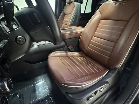 Used 2023 GMC Yukon Denali Ultimate AWD/4WD image 13