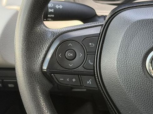 Used 2020 Toyota Corolla LE FWD image 13