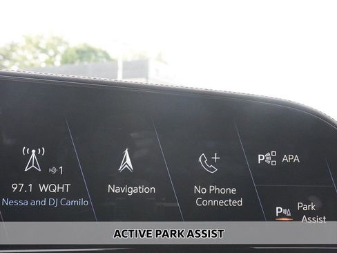 Used 2023 Cadillac Escalade Premium Luxury w/ LPO, Floor Liner Package AWD/4WD image 7