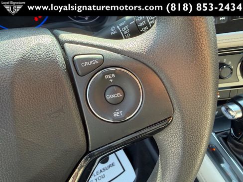 Used 2016 Honda HR-V LX image 24