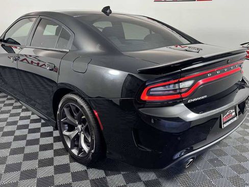 Used 2019 Dodge Charger GT RWD image 6