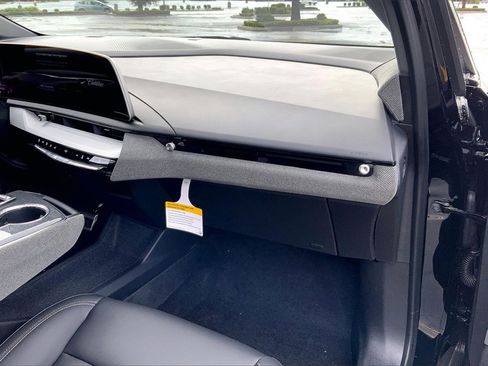 New 2026 Cadillac Optiq Luxury 1 image 30