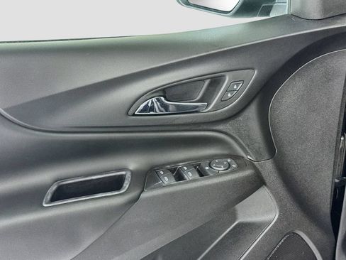 Used 2018 Chevrolet Equinox LT AWD/4WD image 19