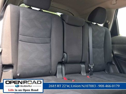 Used 2015 Nissan Rogue SV AWD/4WD image 34